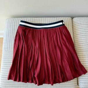 Wilson Mini Tennis Skirt, size XS, burgundy color, great condition!